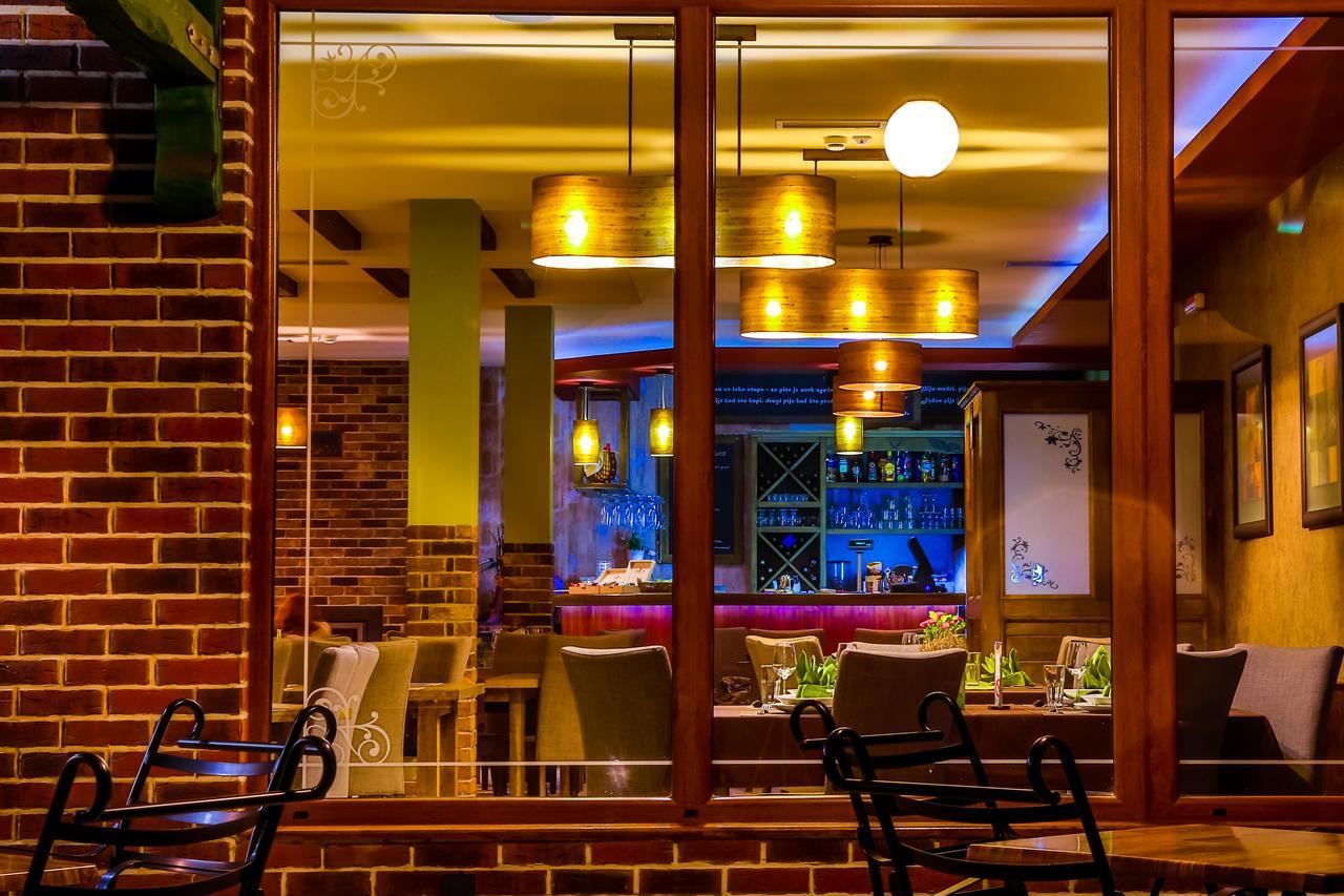 Hotel Moja Carda Temerin Екстериор снимка