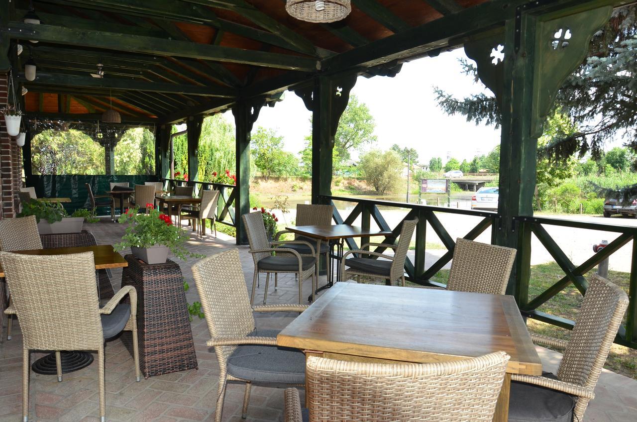 Hotel Moja Carda Temerin Екстериор снимка